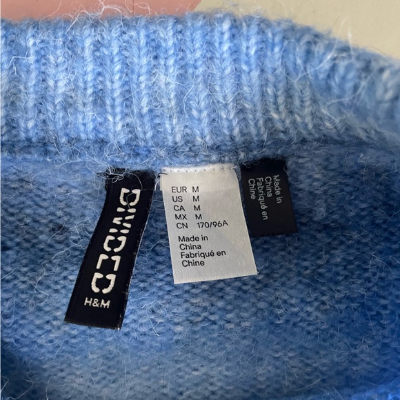 H&M sweater - Picture 2 of 2